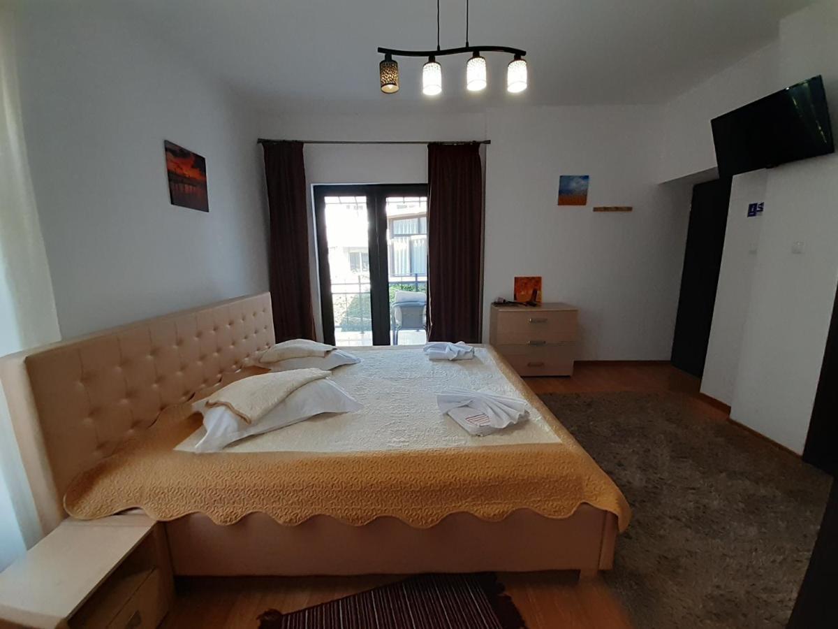 Ferienwohnung Copou Holding House Iasi Exterior foto