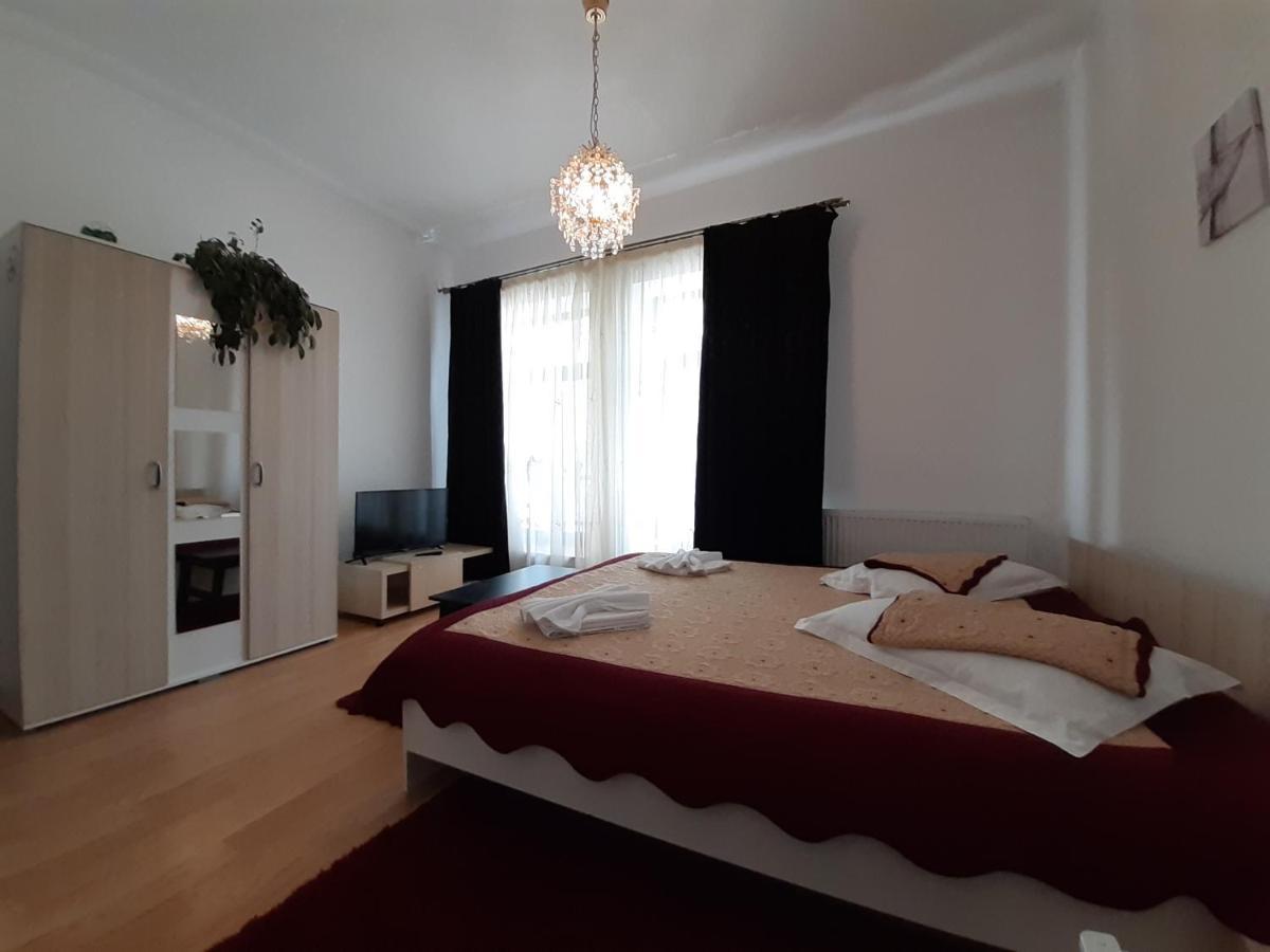 Ferienwohnung Copou Holding House Iasi Exterior foto