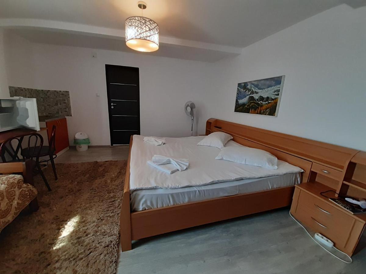 Ferienwohnung Copou Holding House Iasi Exterior foto