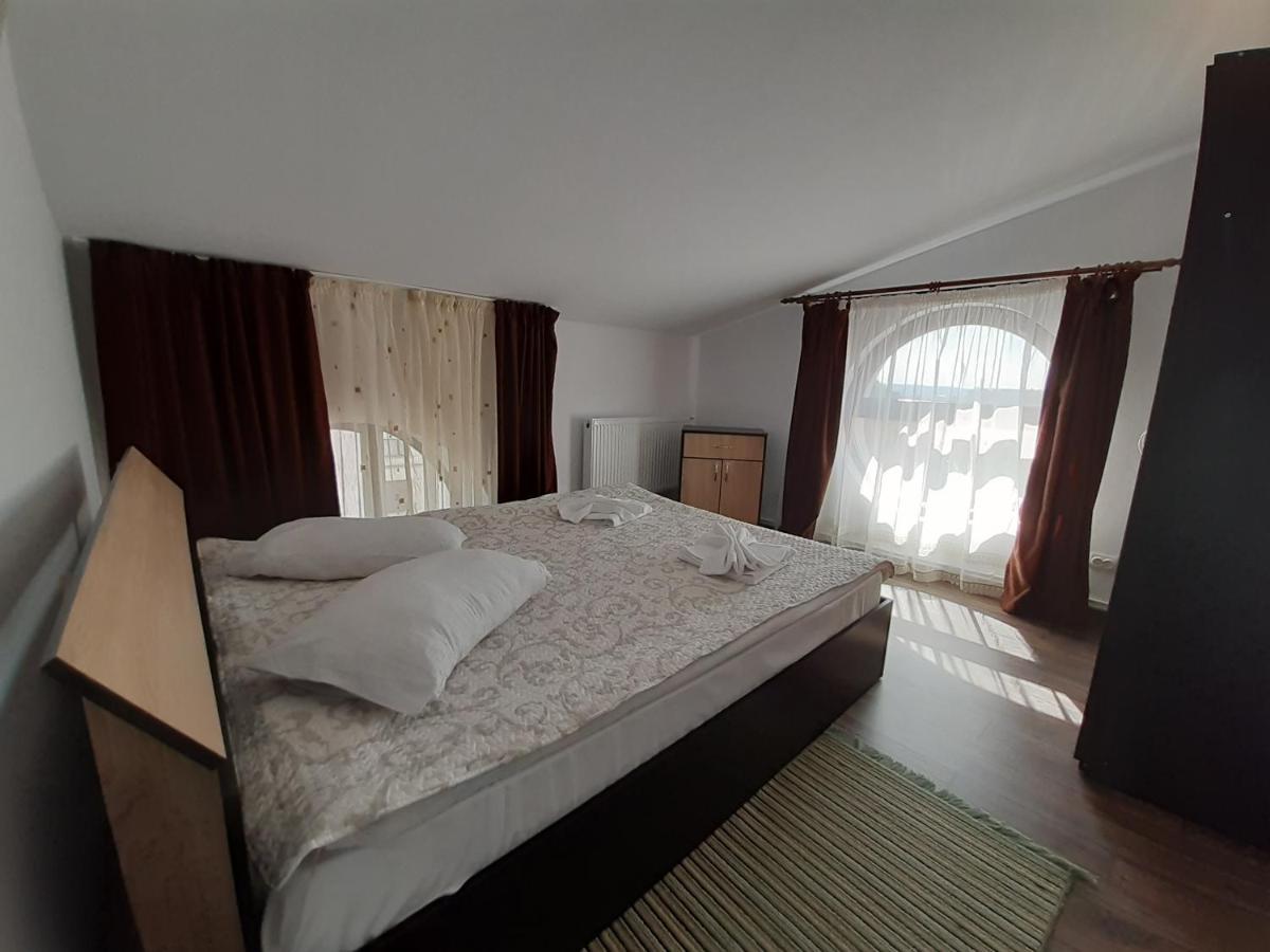 Ferienwohnung Copou Holding House Iasi Exterior foto