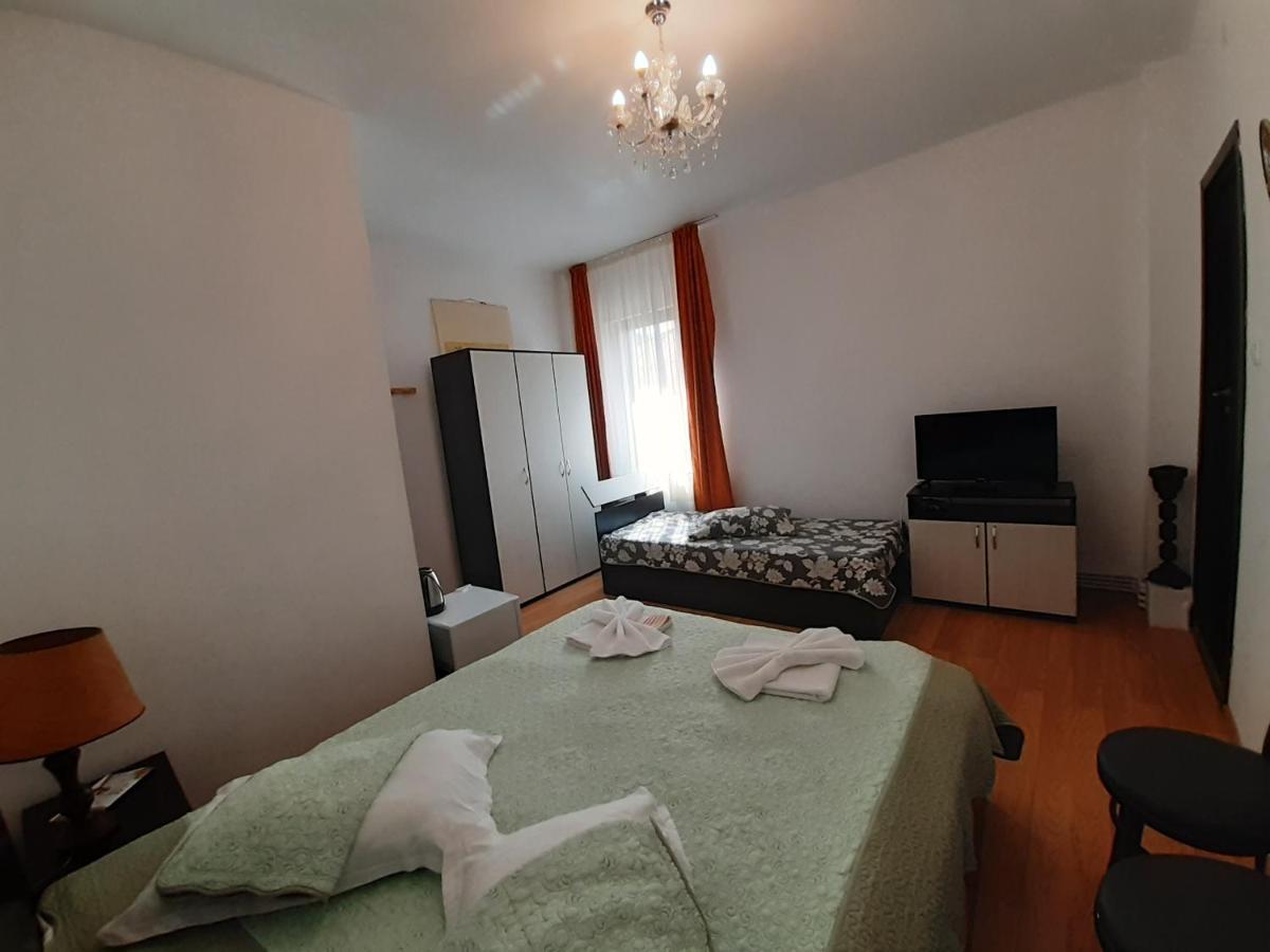 Ferienwohnung Copou Holding House Iasi Exterior foto